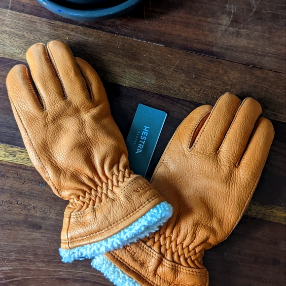 Hestra Deerskin Gloves - Picture 3 of 8